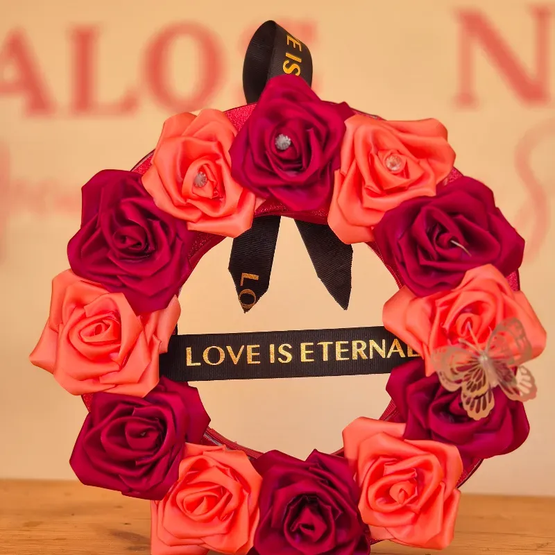 Corona de rosas eternas 