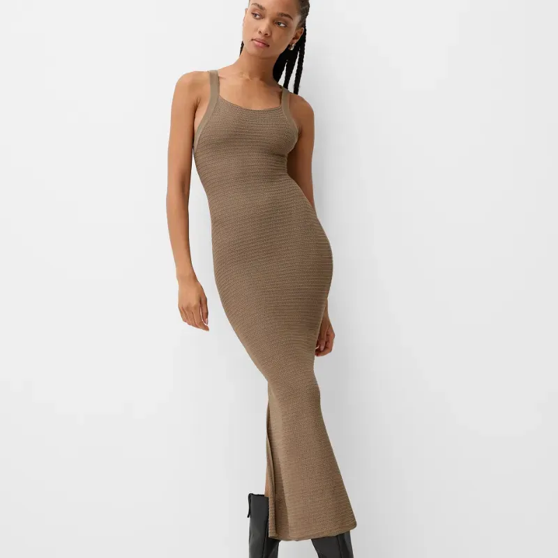 Vestido midi tirantes calados