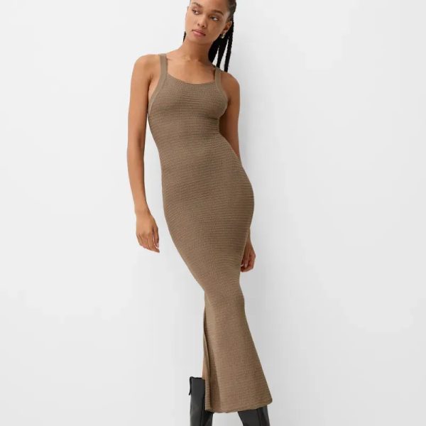 Vestido midi tirantes calados