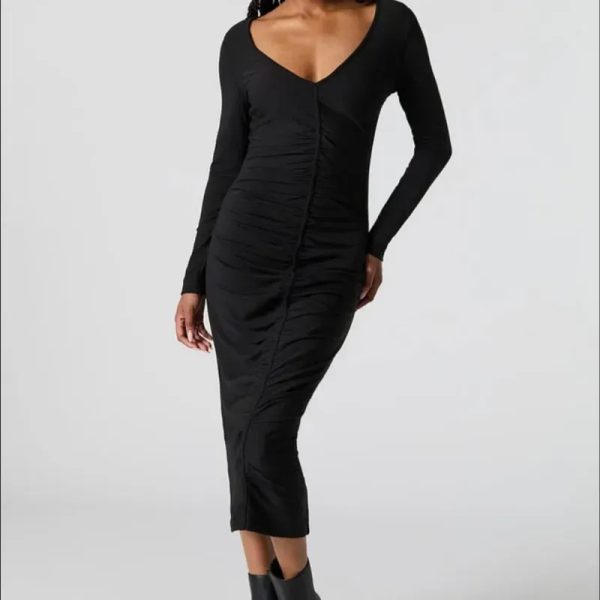Maxi black dress.