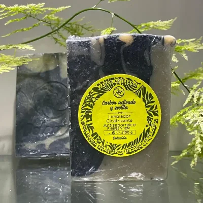 Jabón natural de Carbón Activado + Zeolita