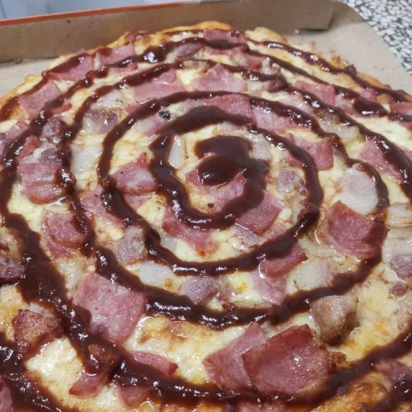 Pizza regular bucanero