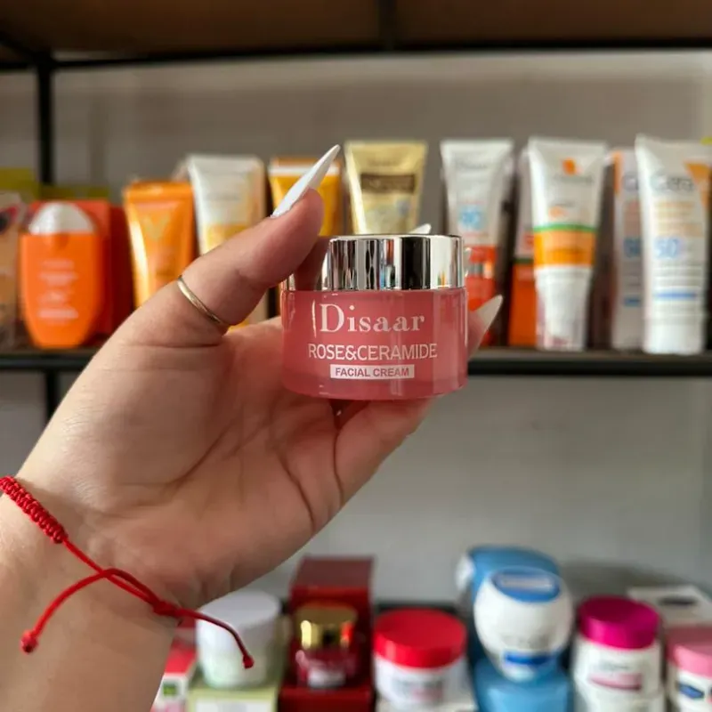 Crema de rosas y ceramidas