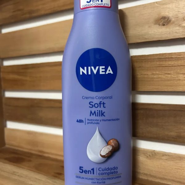 Crema Corporal “Nivea”