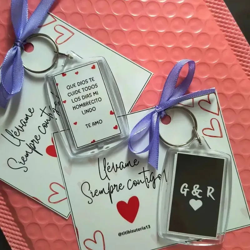 Llaveros con tarjeta