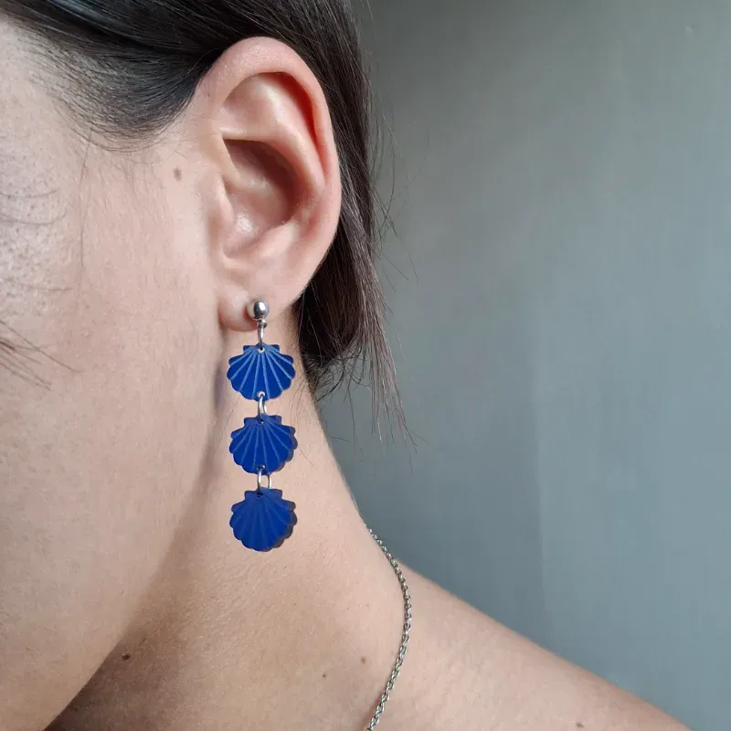 Pendientes tres conchas azul oscuro