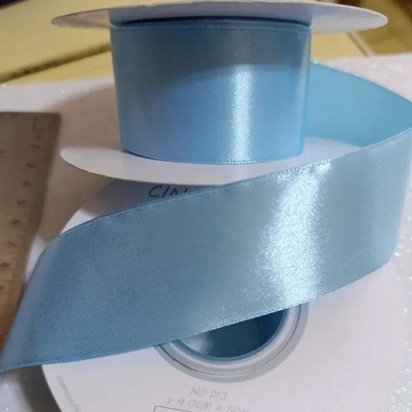 Cinta de satín de 4 cm color azul claro