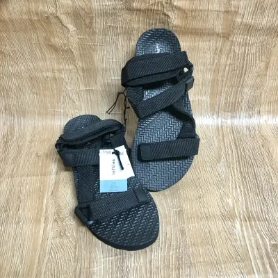 Sandalias de color negro