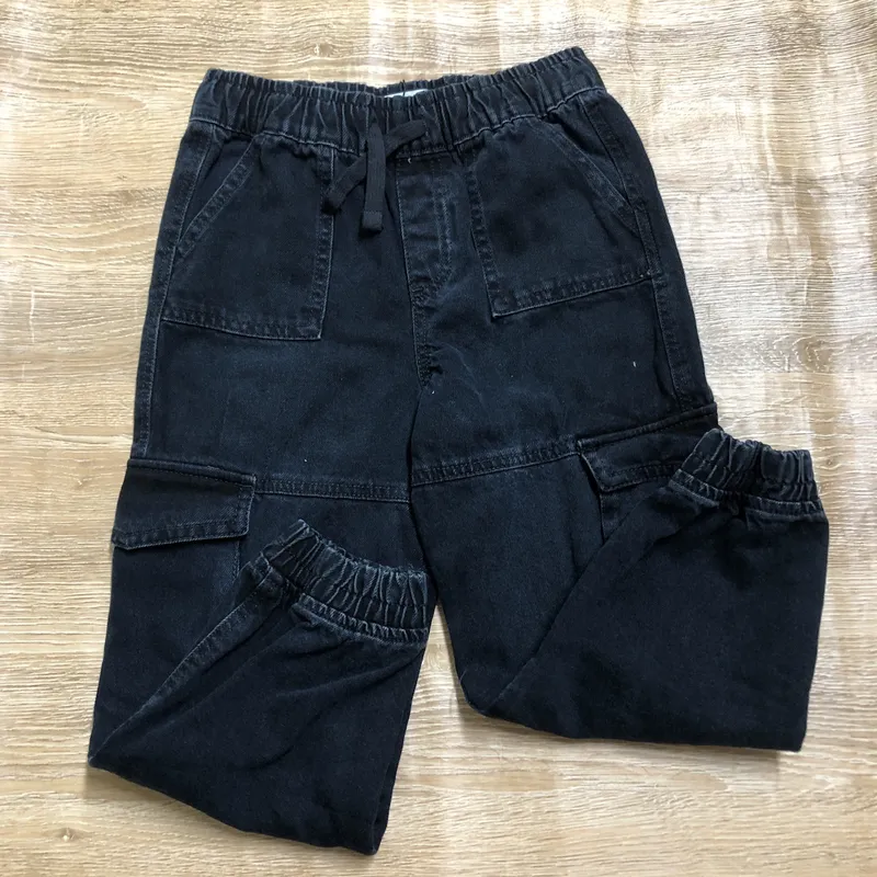 Jogger Cargo color negro