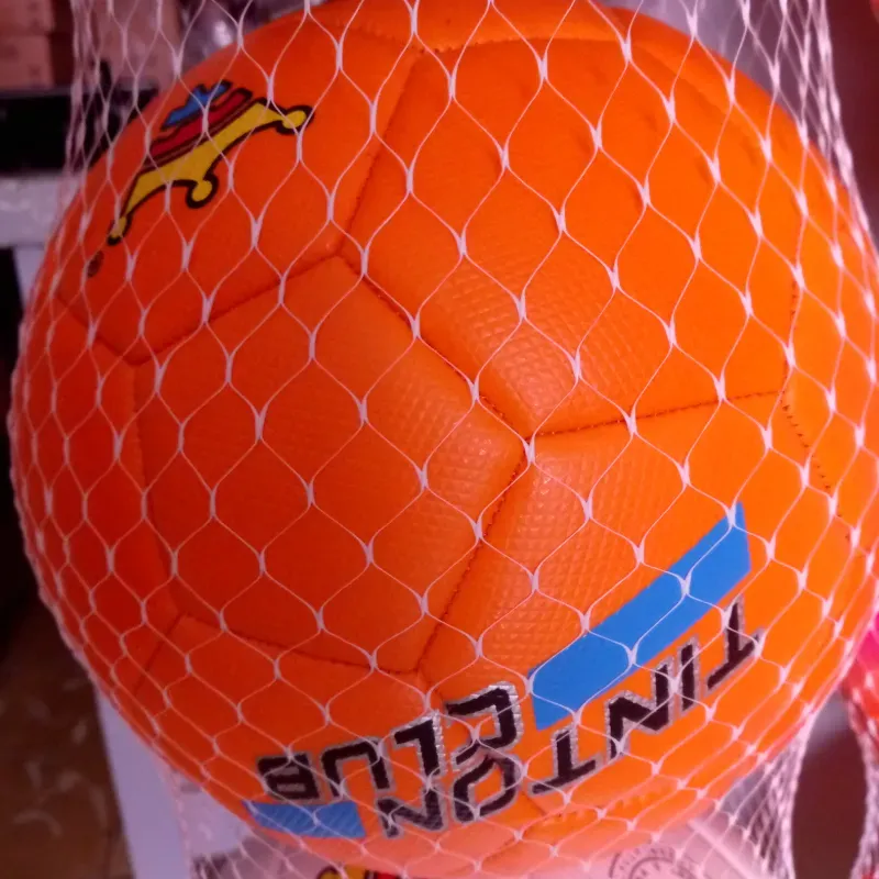 Pelotas de futbol tinton