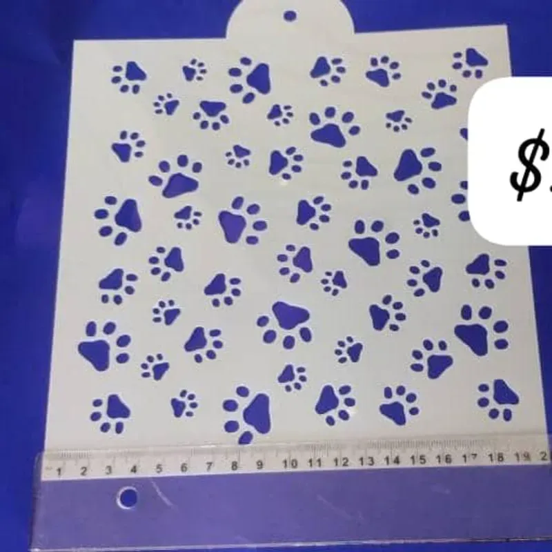 Stencil cuadrado patas de perro