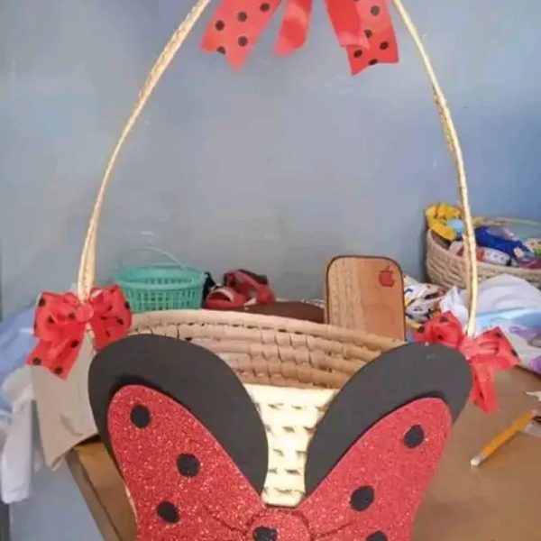 Cesta decorativa