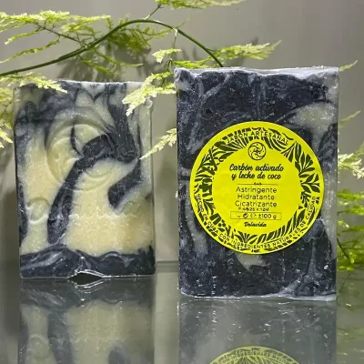Jabón natural de Carbón Activado + Leche de Coco  