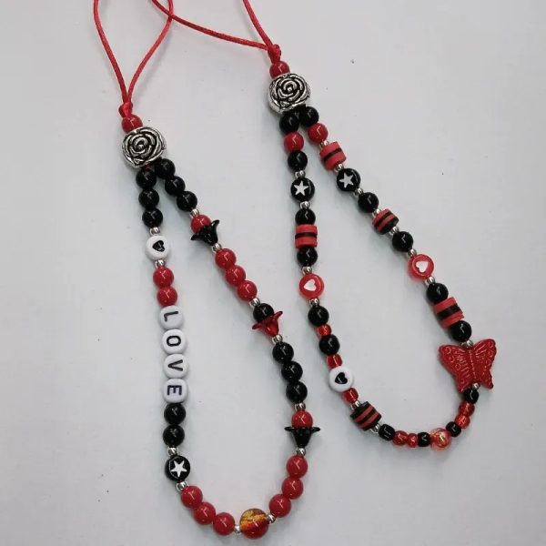 Colgantes para celulares en rojo y negro ♥️