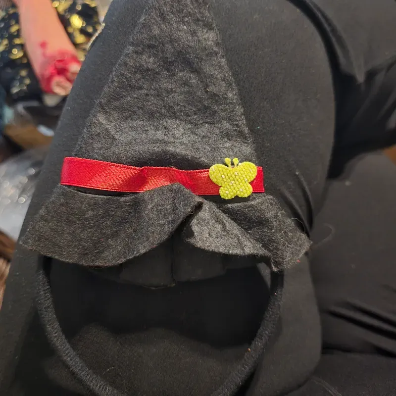 Diadema de Sombrero Negro