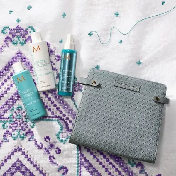 Moroccanoil Frizz Control.