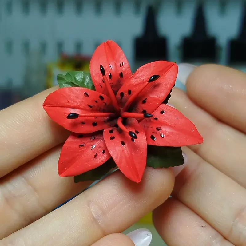 ✨Pin XL de Lirios Rojo✨