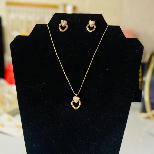 Set de cadenas y aretes  ✨