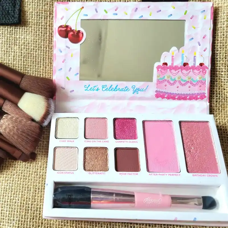 Paleta de sombras celebrate