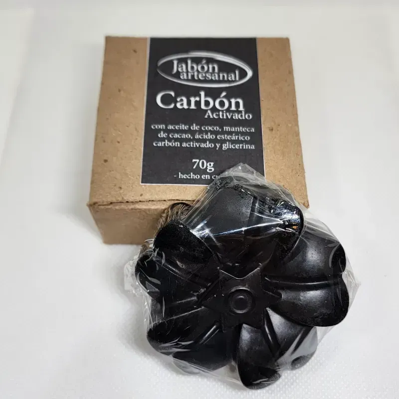 Jabón artesanal. Carbón activado