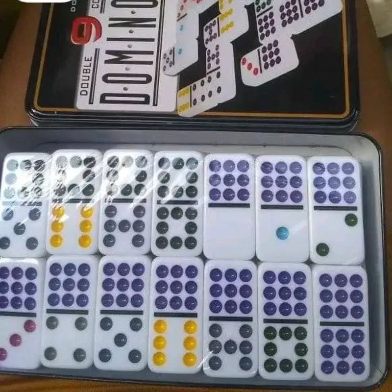 DOMINO IMPORTADO DE NÁCAR de colores parte de atrás blanca