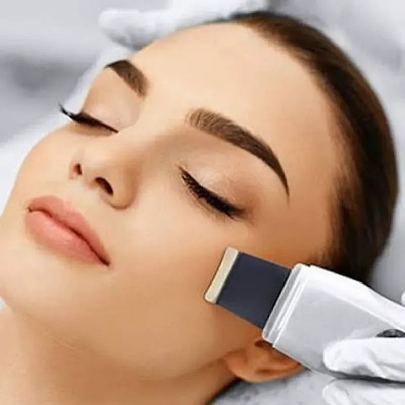 LIMPIEZA Y TRATAMIENTO FACIAL CON APARATOLOGIA INTERMEDIA