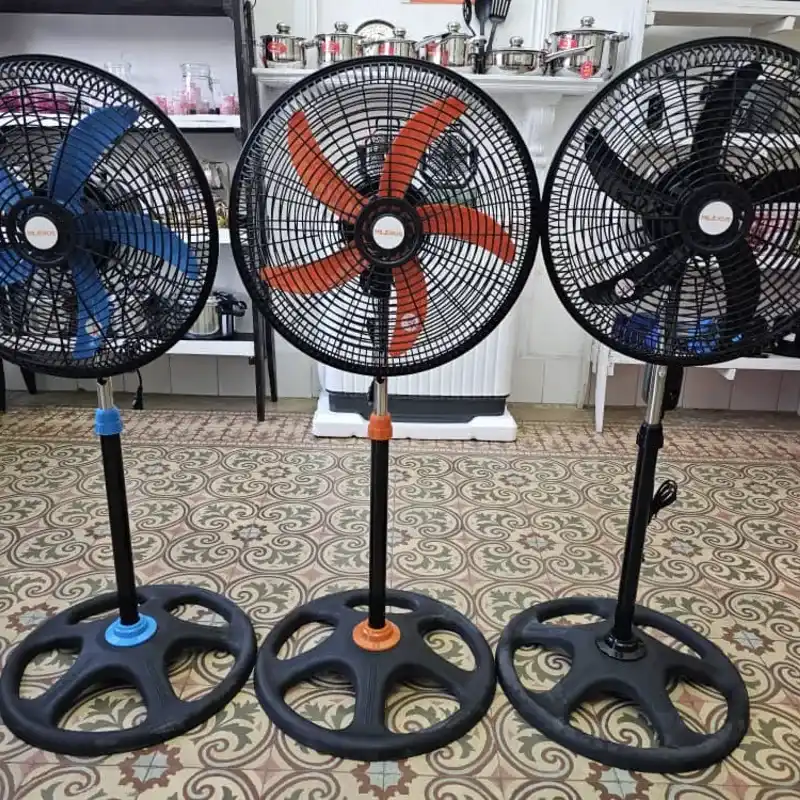 Ventilador de pedestal