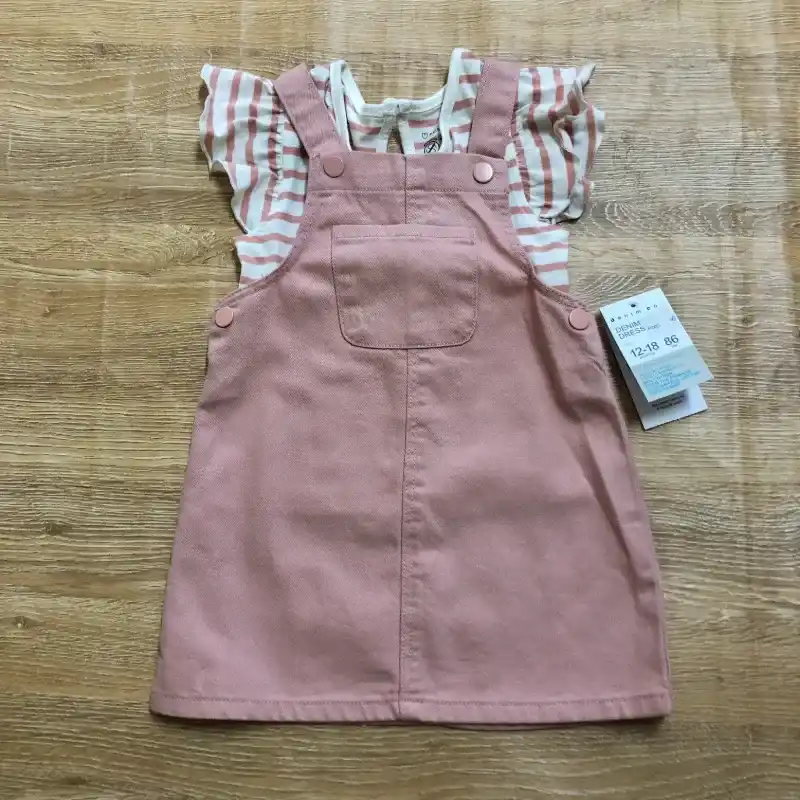 Conjunto de blusa y overol color rosado