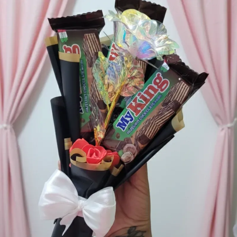 Ramo de Una Flor Eterna con confituras