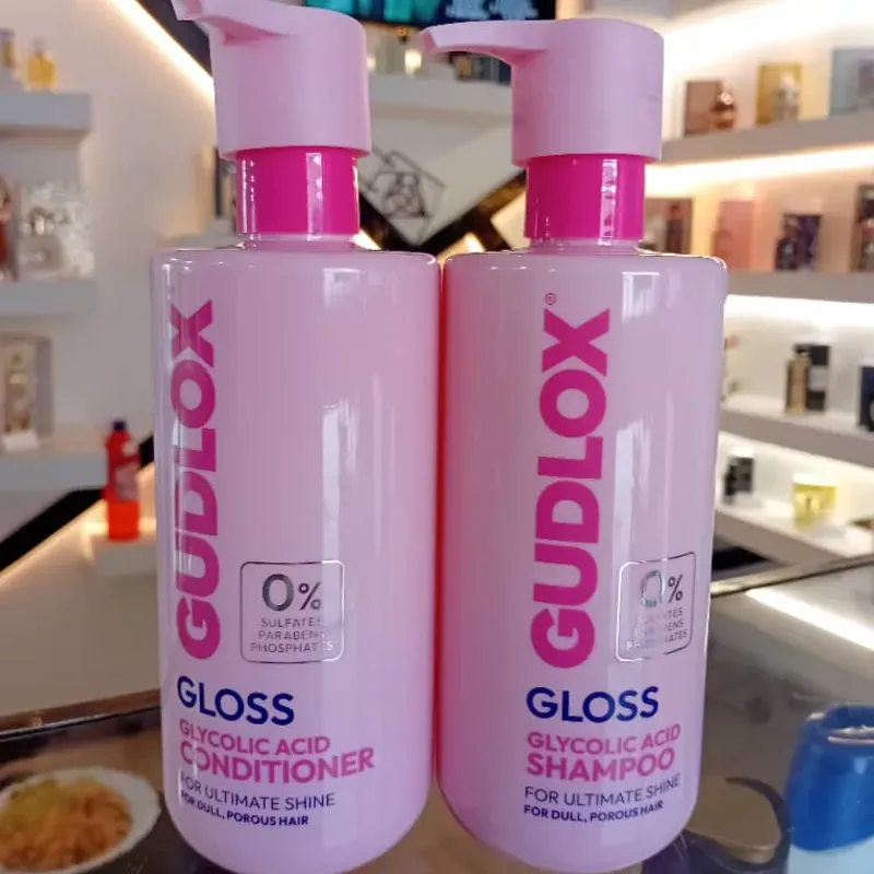 Juego champú y acondicionador.