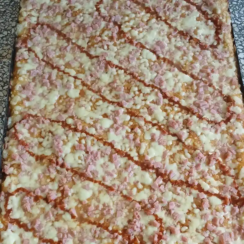 Pizza familiar de jamón