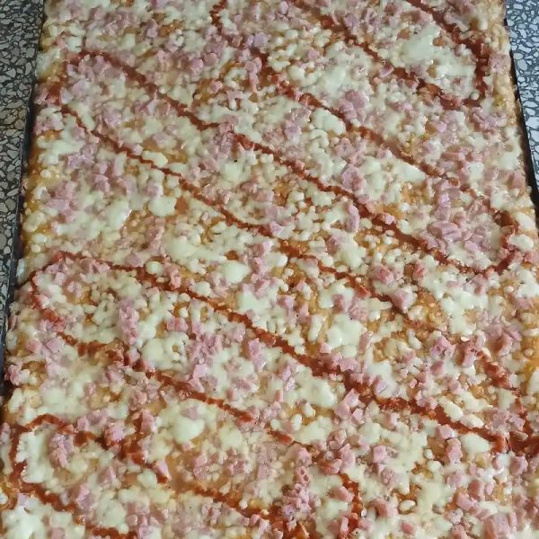 Pizza familiar de jamón
