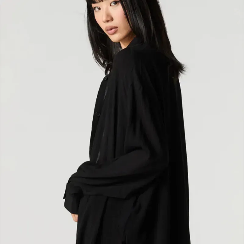 Camisa de hilo negra