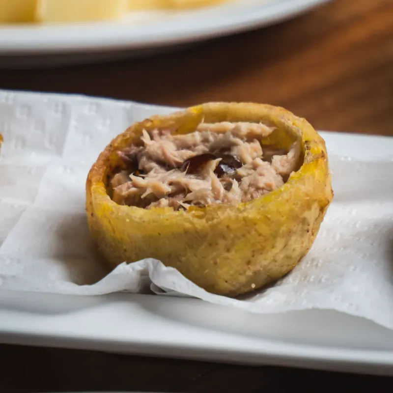 Tostones Rellenos de Atún