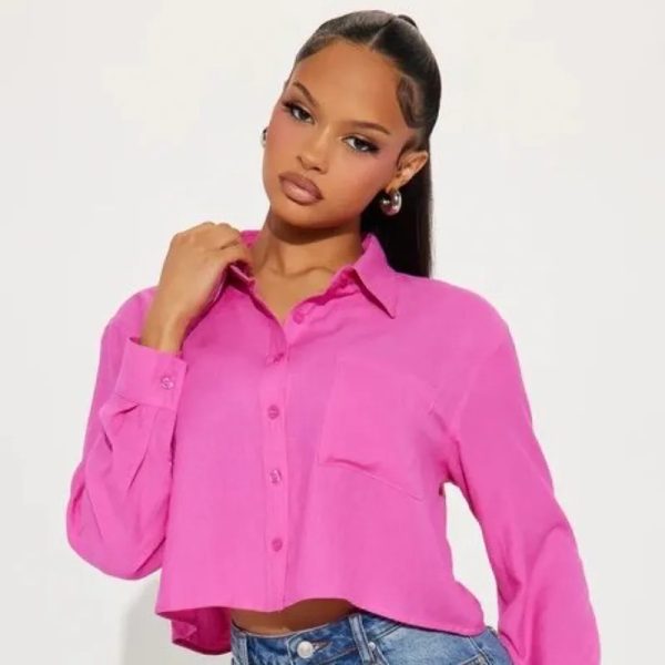 Camisa rosa corta
