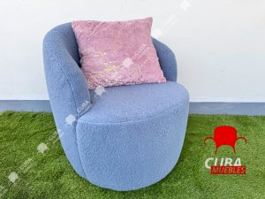 Butaca Roxy, giratoria tapizada con brazo redondo moderno, giratorio de 360 grados.