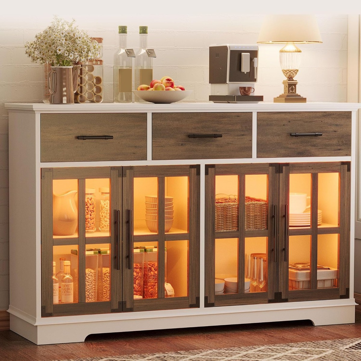 Aparador Amplio de madera color nogal. 55" más luces leds y cristales.