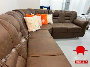 Brasileño Moderno Esquinero en polipiel carmelita