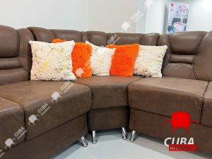 Brasileño Moderno Esquinero en polipiel carmelita