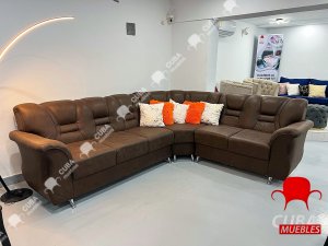 Brasileño Moderno Esquinero en polipiel carmelita