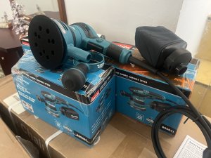 Lijadora Makita BO5041 5" control de velocidad