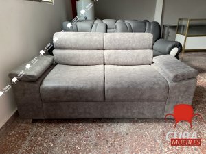 Sofá Andrea en polipiel gris aspeada