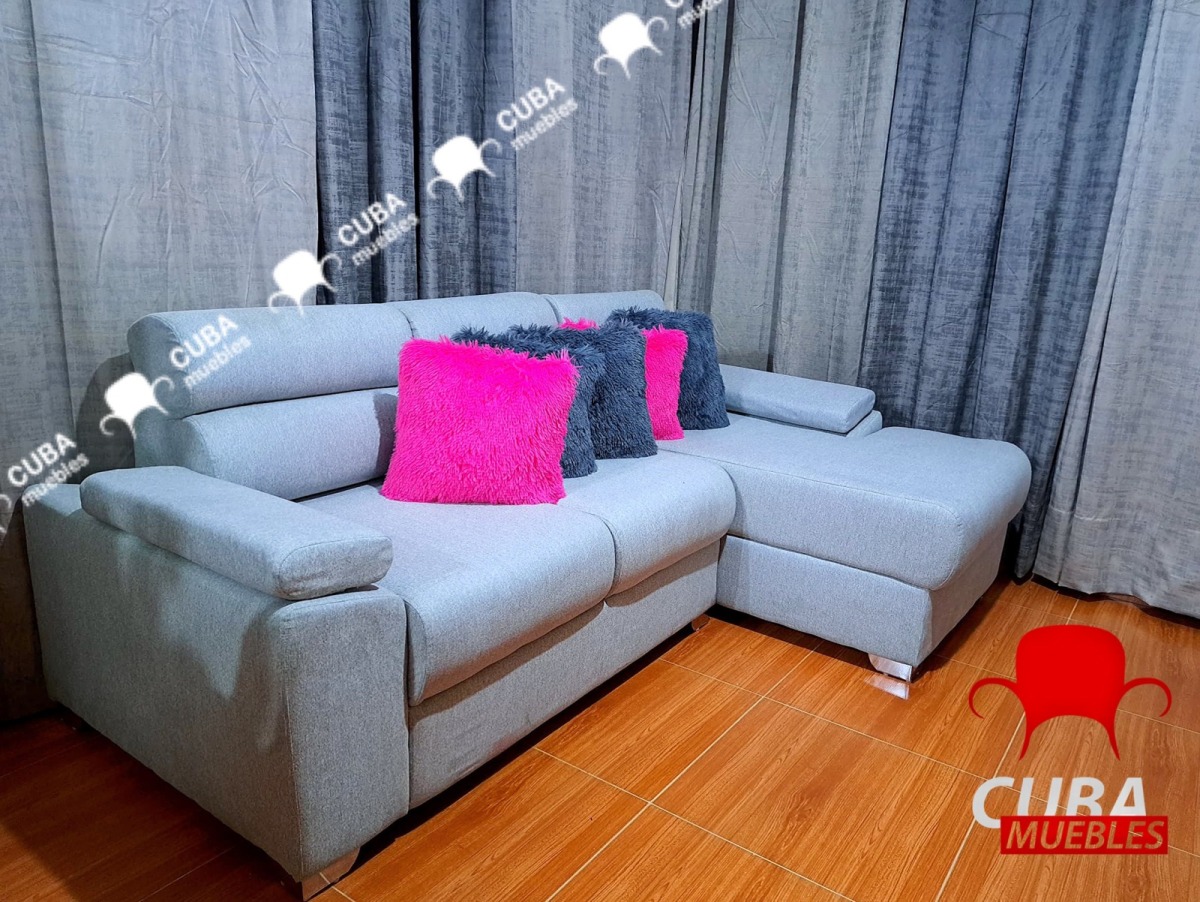 Andrea Tiny tapizado en linota gris claro