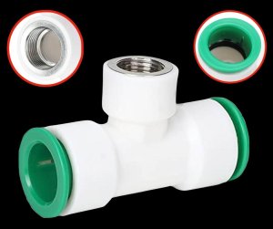 TEE PLÁSTICA DE 3/4" X 1/2" DE DIÁMETROS CON CONECTOR RÁPIDO EN DOS EXTREMOS Y ROSCA HEMBRA EN EL OTRO