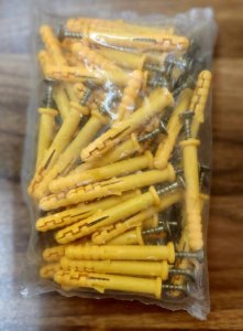 EXPANSIÓN PLÁSTICA AMARILLA DE 8 X 60MM CON TORNILLO