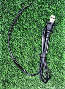 CABLE ELÉCTRICO NEGRO 18AWG, DE 1.00 M DE LONG. CON ENCHUFE, PARA EQUIPOS ELECTRODOMÉSTICOS DE HASTA 1200W