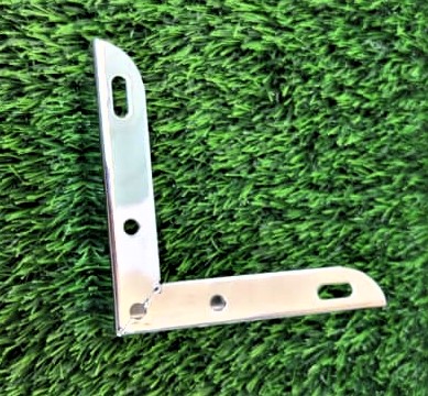 PATA METALICA CROMADA DE ESQUINA DE 6CM DE ALTURA