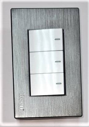 INTERRUPTOR TRIPLE, MARCA TROEN